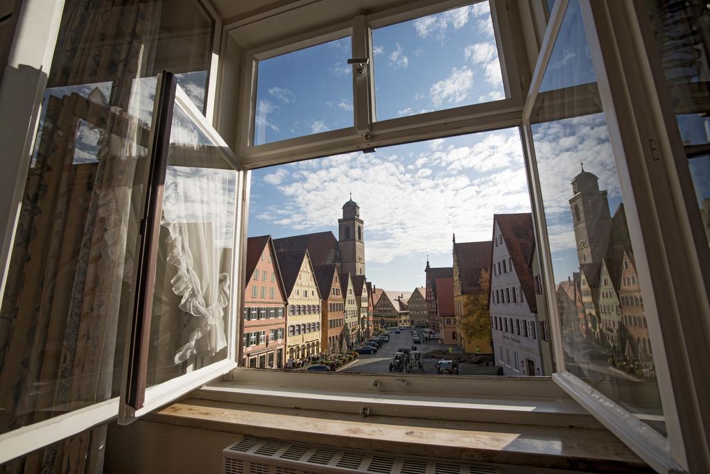 Hotel Eisenkrug Dinkelsbühl Oda fotoğraf