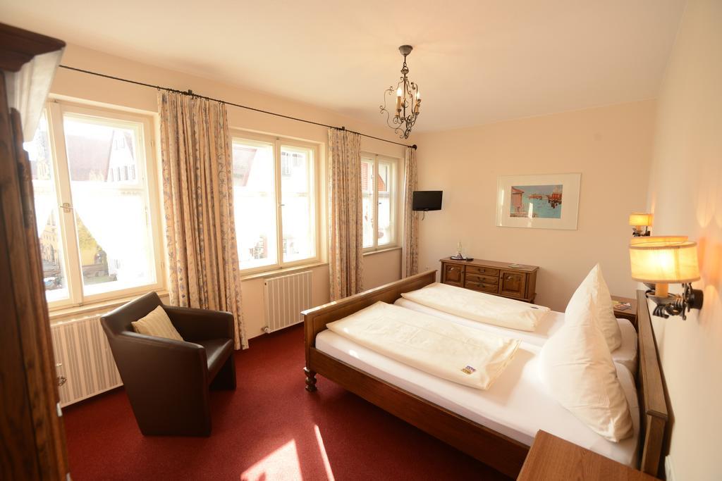 Hotel Eisenkrug Dinkelsbühl Oda fotoğraf