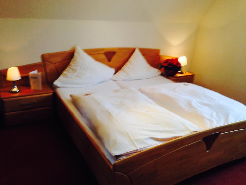 Hotel Eisenkrug Dinkelsbühl Oda fotoğraf