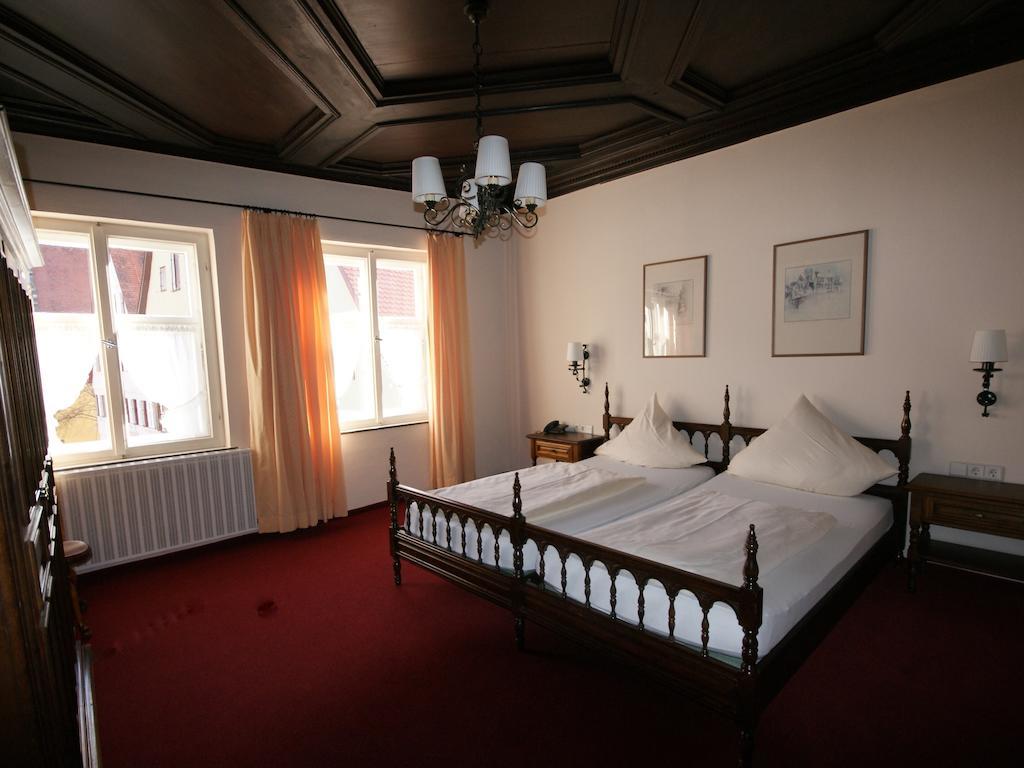 Hotel Eisenkrug Dinkelsbühl Oda fotoğraf