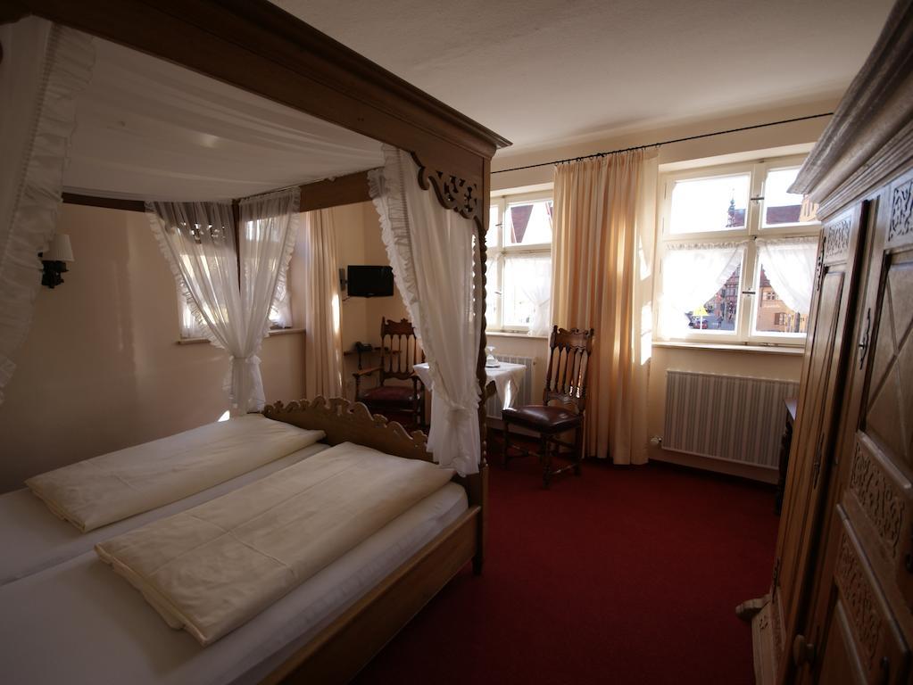 Hotel Eisenkrug Dinkelsbühl Oda fotoğraf